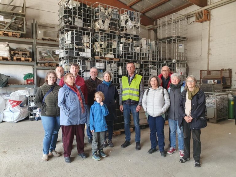 Grüner Ortsverband Würzburg-Süd besucht vorbildliches Recyclingunternehmen Fischer in Heidingsfeld